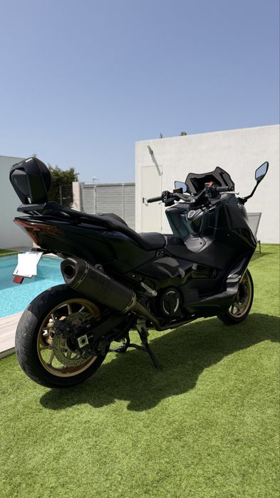 Tmax 560 tech max 2022