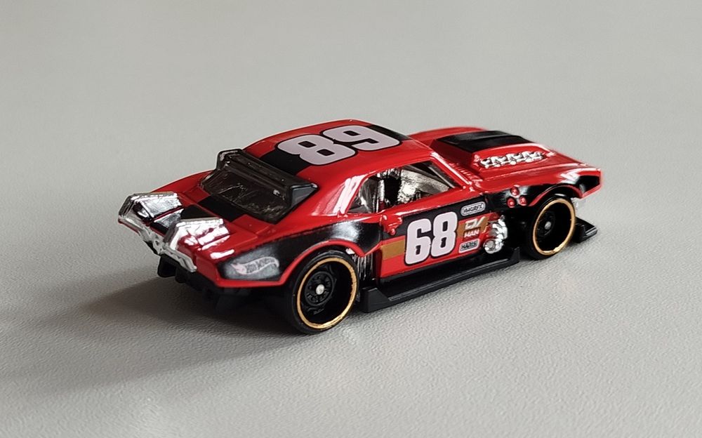 Hot Wheels Custom '68 Camaro Chevrolet