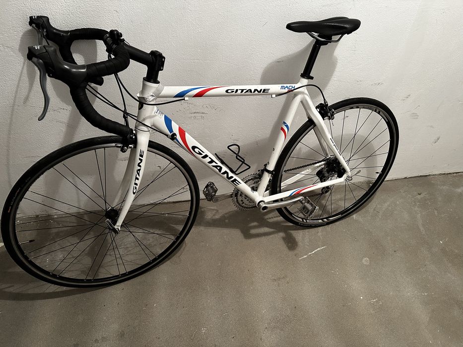 Rower szosowy w stanie dobrym