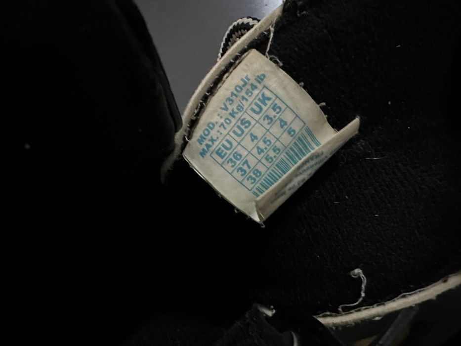 patins em limha cinzentos