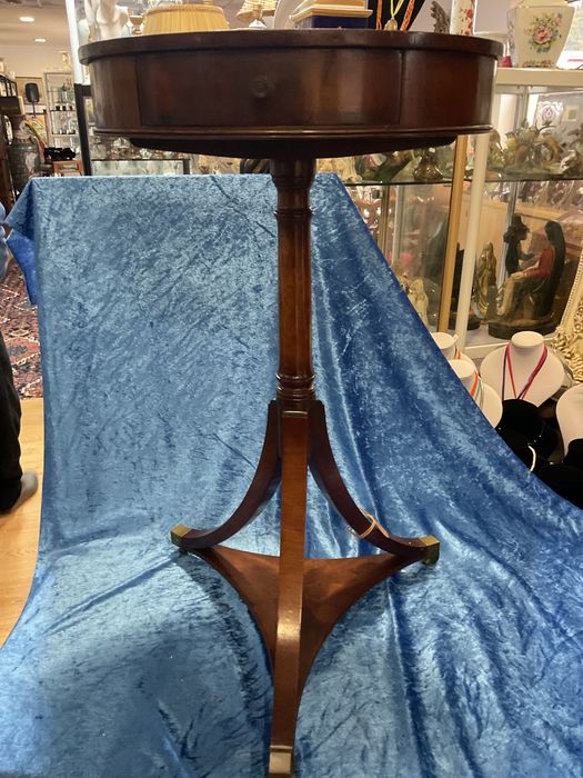 Mesa de apoio inglesa mahogany,altura 68 cm topo 39 cm