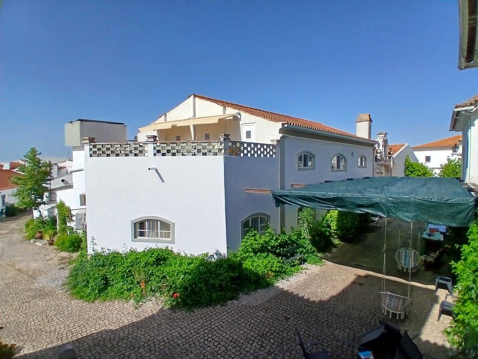 Casa ampla no Alentejo. Sala jogos, piscina e jardim