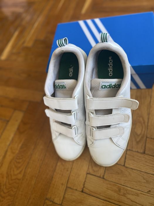 Кросівки Adidas !