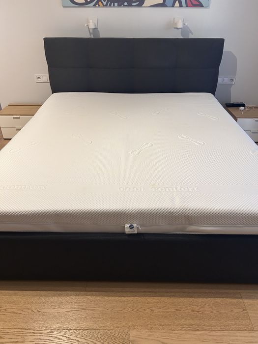 Kolo 180*200 bez materaca.