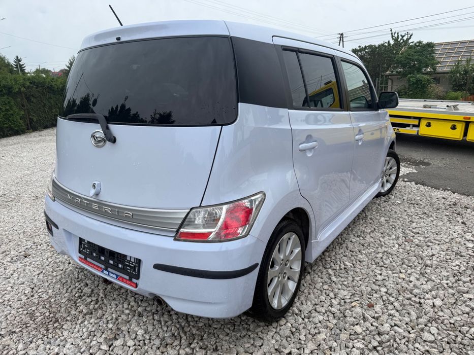 Daihatsu Materia z 2008 Roku 1.5 Benzyna Opony Wielosezonowe