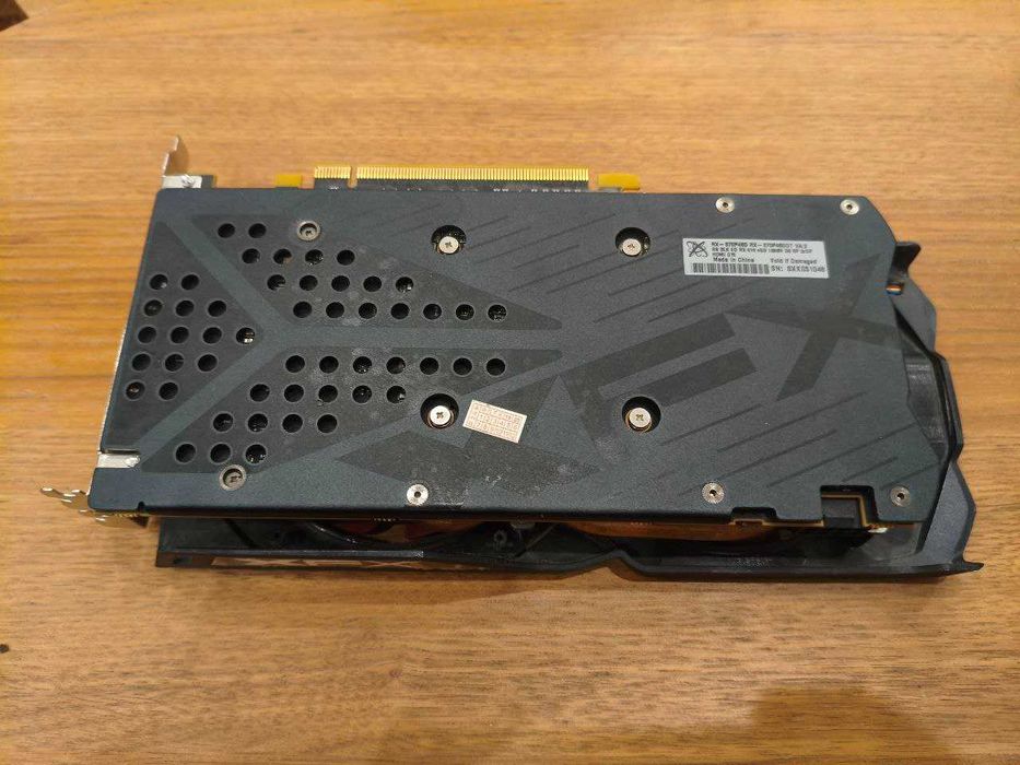 Placa Gráfica XFX AMD Radeon RX 570 4GB GDDR5 - Impecável