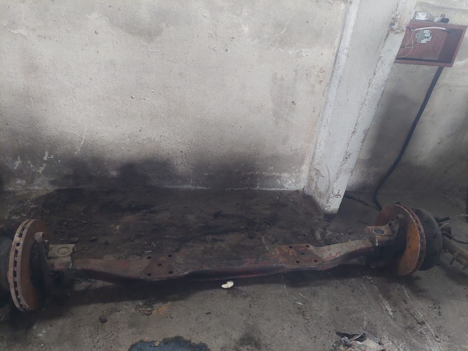 Передня балка  Рено Преміум 400 18т