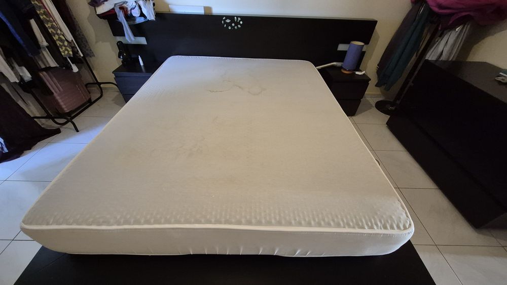 Cama summier com cabeceira