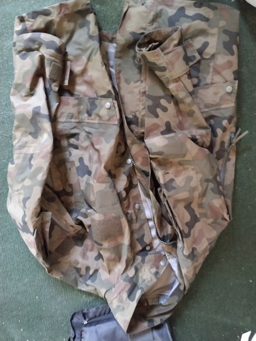 Gore-Tex wojskowy.