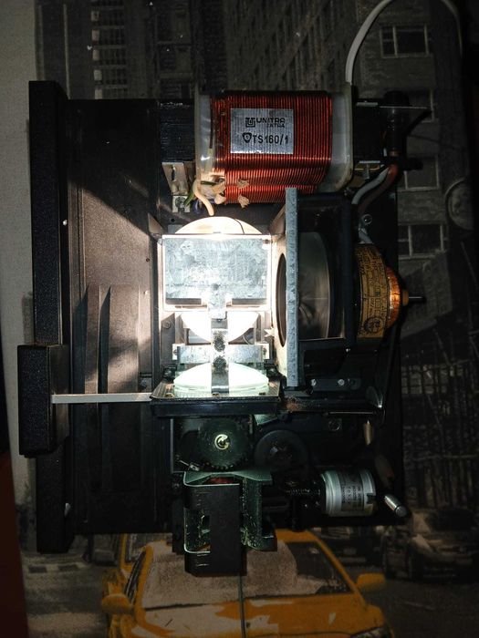 Projektor slajdów PZO Warszawa Diapol biały Automat sprawny vintage