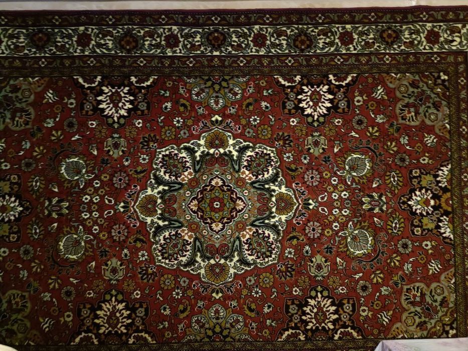 Продам ковёр 2×3