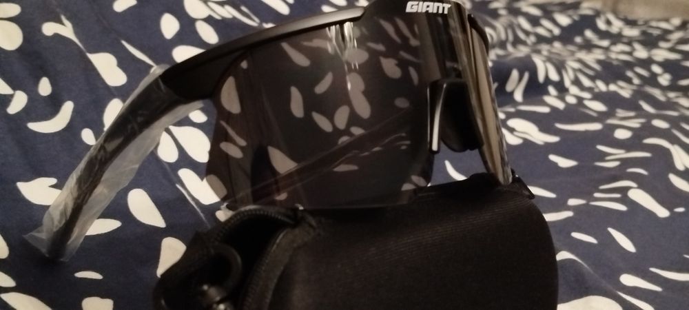 Ultra lekkie okulary przeciwsłoneczne Giant