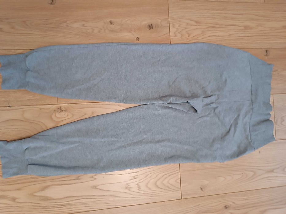 Spodnie ciążowe dresowe szerokie