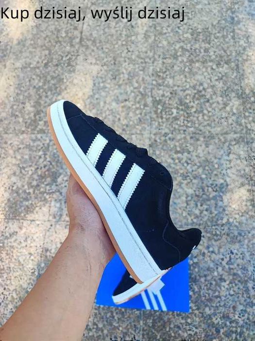 Trampki Adidas w rozmiarze 40 czarne klasyczne wygodne