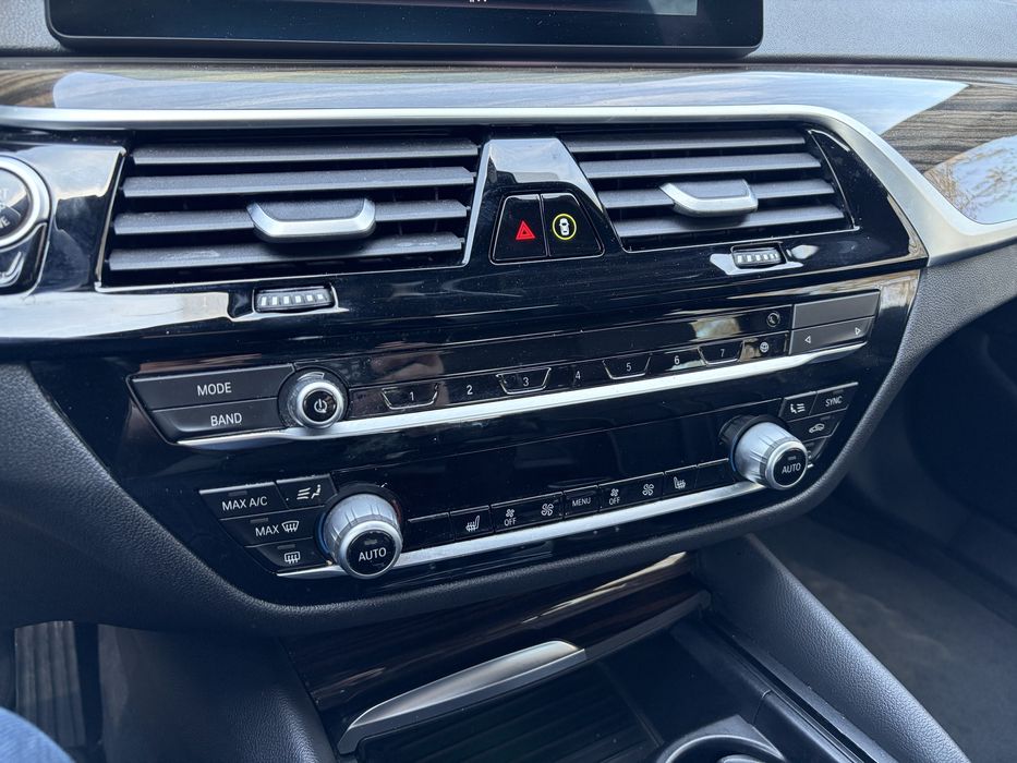 BMW 5-series. G30