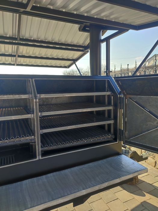 Бочка барбекю гриль BBQ смокер на причепі