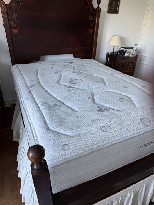 Cama de casal estilo Dona Maria + colchão