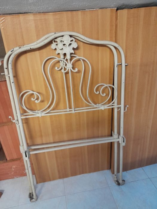 Cama de ferro, de criança