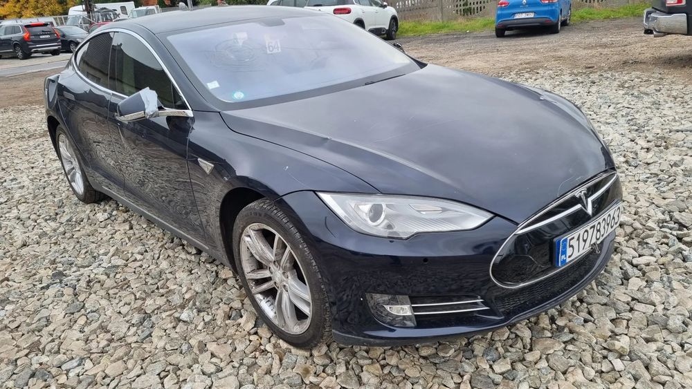 Tesla Model S S75