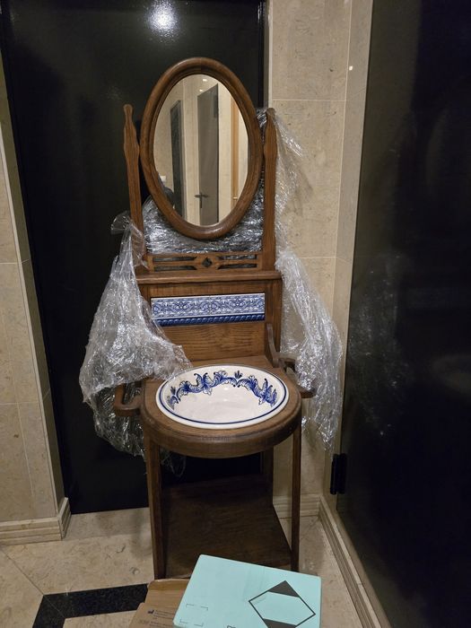 Móvel Lavatório Antigo