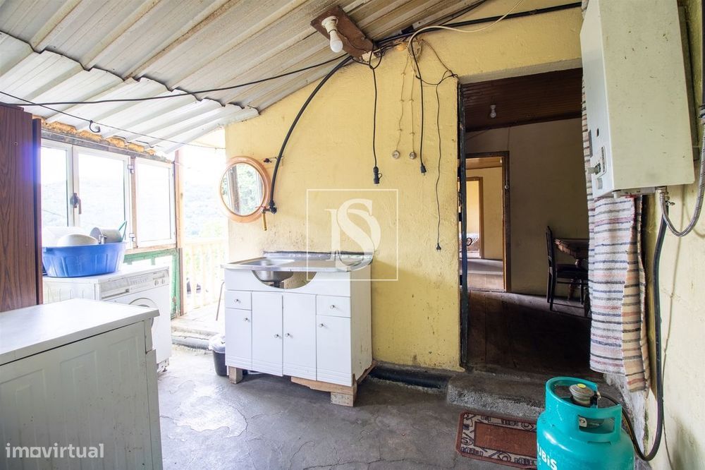 MORADIA T2 COM 5800M2  em Bustelo,  Amarante