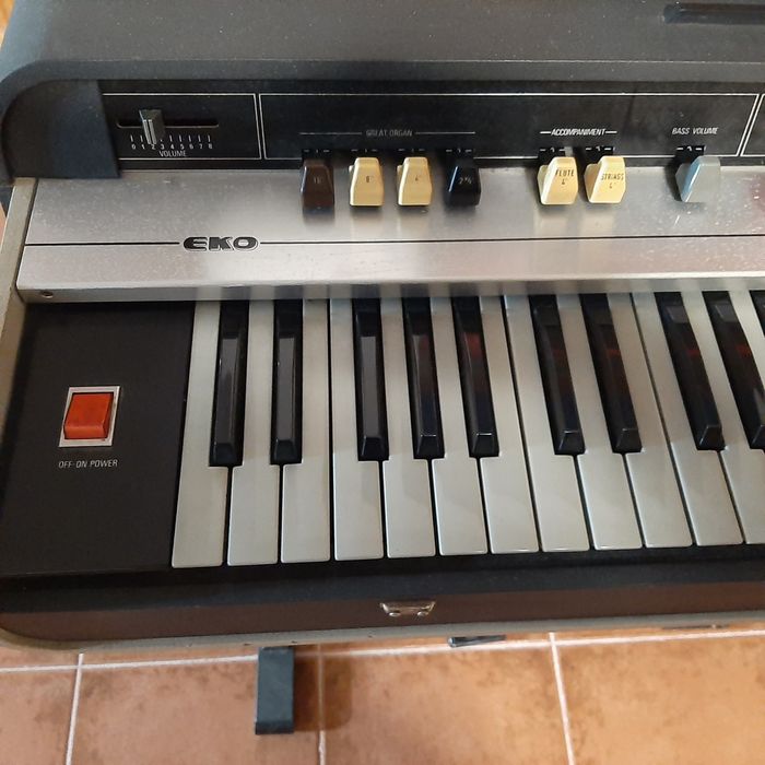 Orgão Eko Supertiger 61