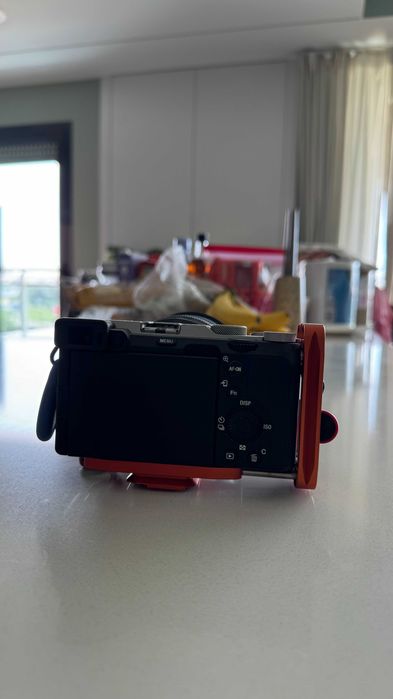 Sony A7C APENAS CORPO (sem lente) prateado full-frame, como nova