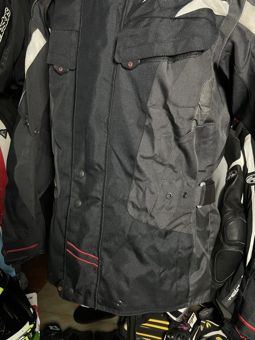 BUSE. Класна універсальна мотокуртка. Чудовий  стан. 52 розмір. L-XL