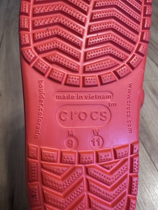 Crocs mqueen.