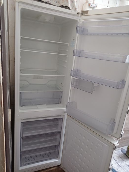 Продам холодильник BEKO