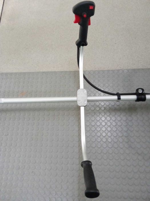 Roçadora Kawasaki TJ53E Barra ( PROFISSIONAL )