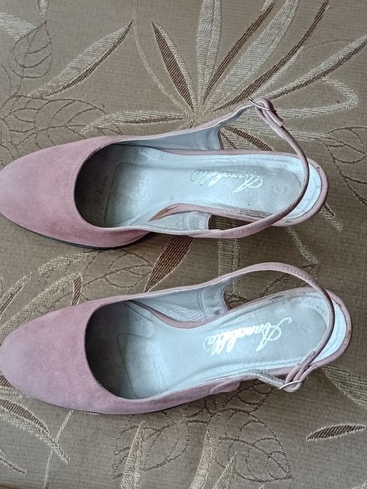 Buty letnie na wąskim obcasie, skóra Annabella.