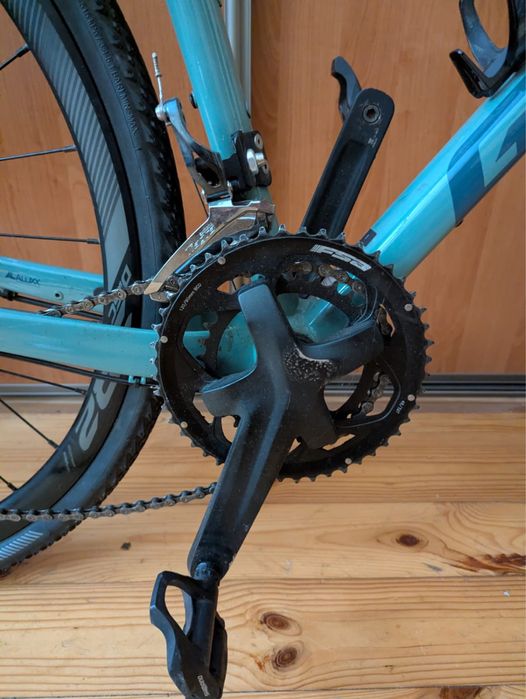 Rower gravel Giant Revolt