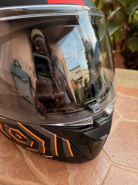 Capacete MT HELMENTS Atom 2
