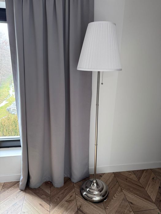 Lampa podłogowa ikea arstid biała srebrna