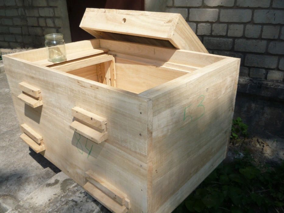 продам УЛЕЙ ЛЕЖАК на 20 рамок с тополя или поменяю на мед