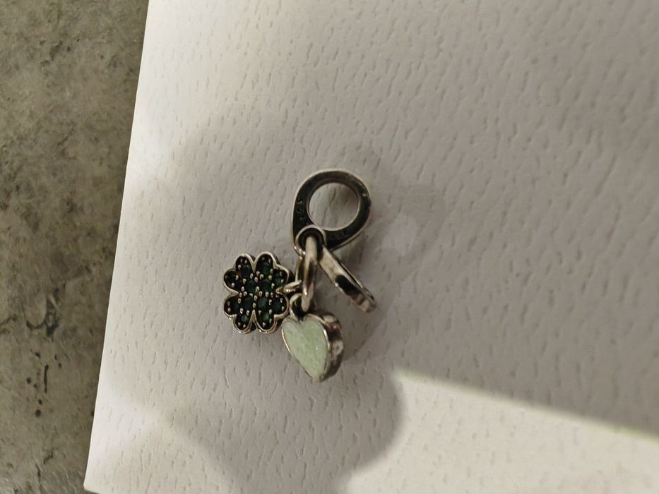 Potrójna zawieszka Pandora