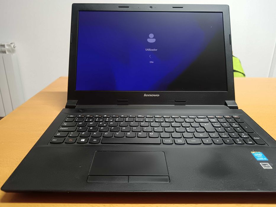 Lenovo B50-70 i5 em bom estado estético e funcional.