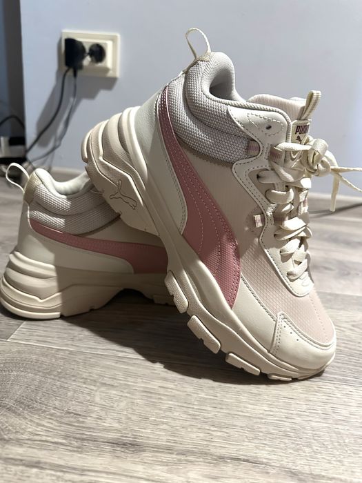 Кросівки Puma Cassia Via Mid 38.5(37), 24.5см