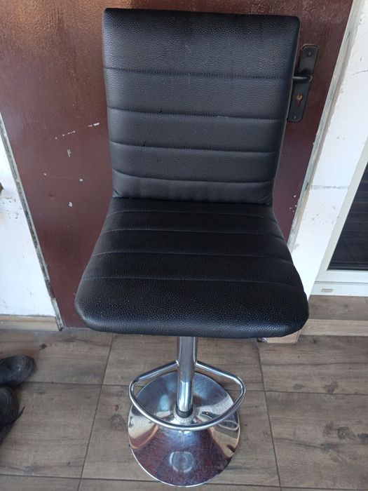 Hokery  cena za 2 sztuki. Polecam