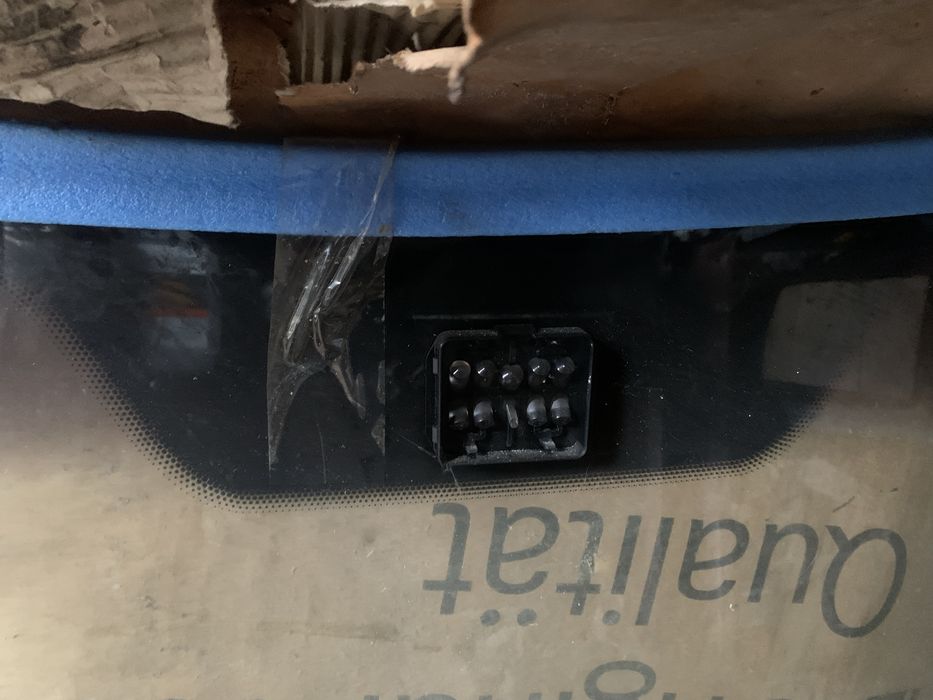 Лобовое стекло Мерседес