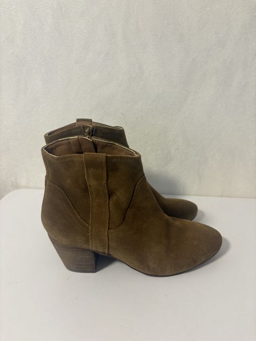 Продам козаки жіночі з натуральноі замші оригінальні