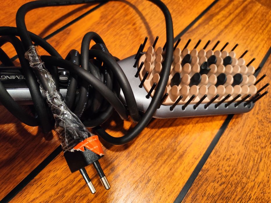 Nowa szczotka prostująca, prostownica, Remington Keratin Protect