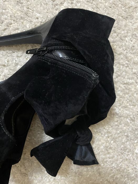 Stiletto agulha camurça