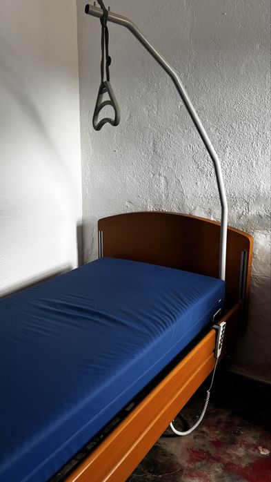 Cama Elétrica Articulada de Decúbito ALFA-5F + Colchão Hospitalar Anti-escara