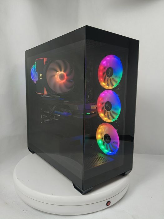 Komputer Gamingowy Ryzen 7 7800X3D,RTX 5070,64 GB 6000 MHz,SSD,Win 11