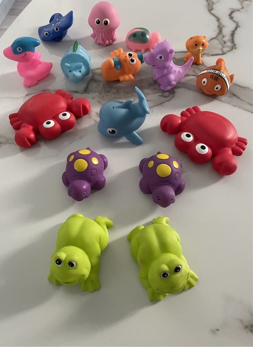 Іграшки для ванної playgro та інші