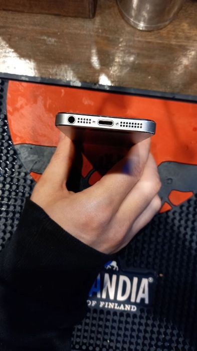 iPhone 5 s Black ! Все работает ! Не битый