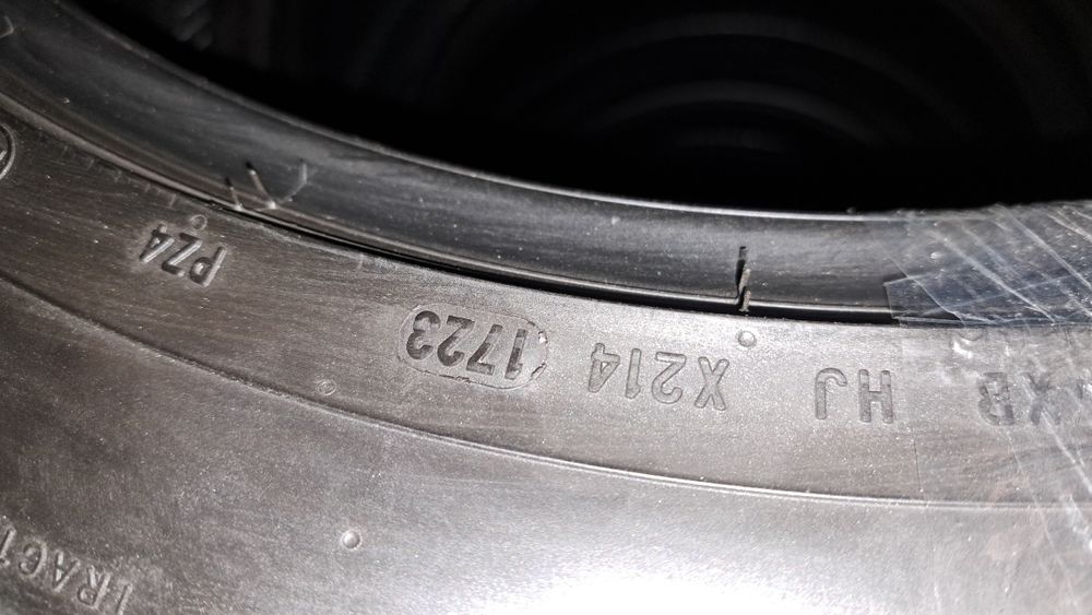 Pirellі 265.45 і 295.40  R21 різноширокі