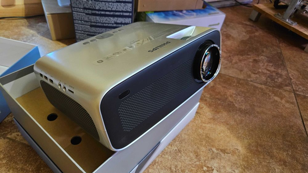 Projektor Philips NeoPix Ace 4200 lumenów FullHD HDMI, jak NOWY